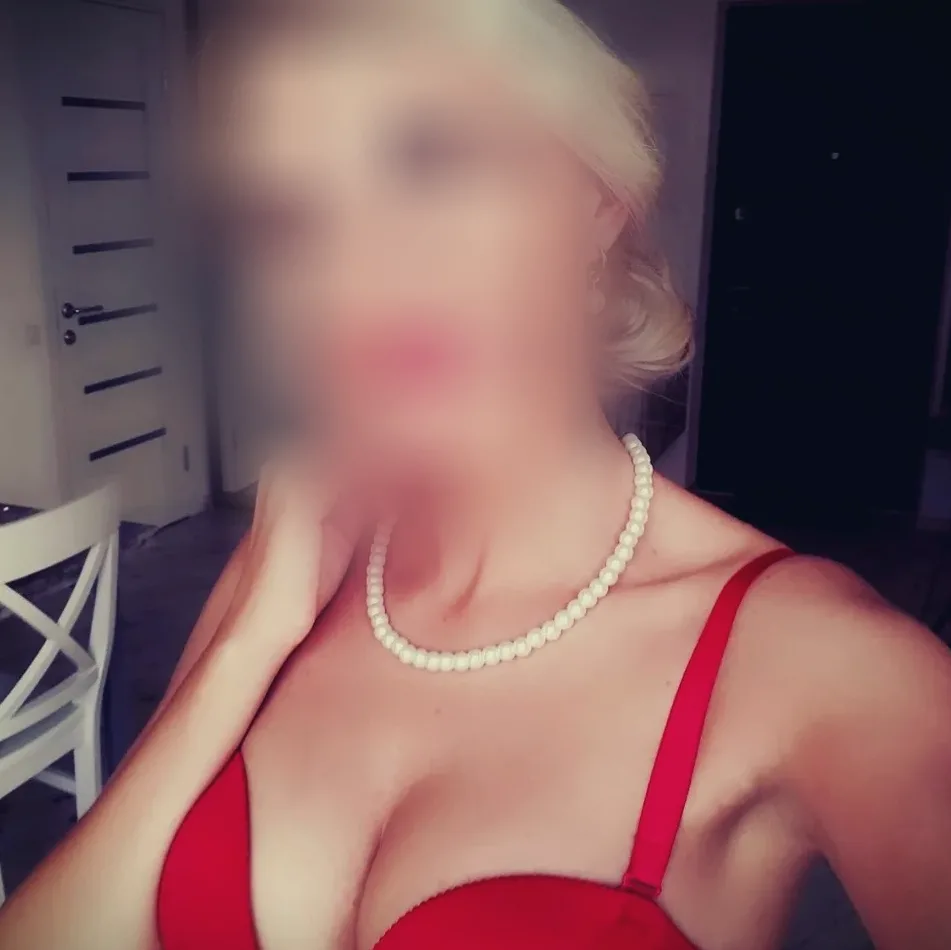 Fatima, 36