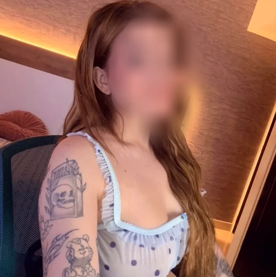 Leia, 21