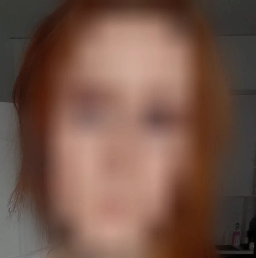 Sara, 22