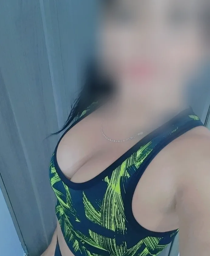 Yvonne, 36